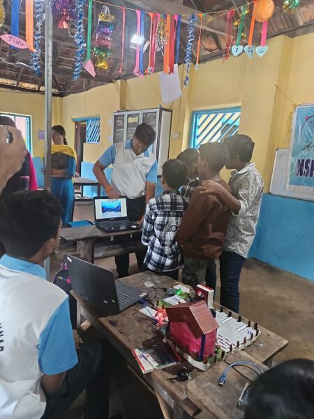 പ്രമാണം:36021 ROB3.jpg