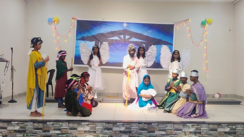 പ്രമാണം:37001 Christmas carol 1.jpg