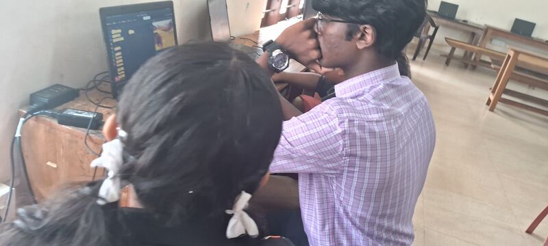 പ്രമാണം:44046 lk23 alumini5.jpg