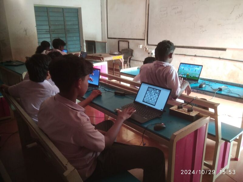 പ്രമാണം:48050 COMPUTER LAB.jpg