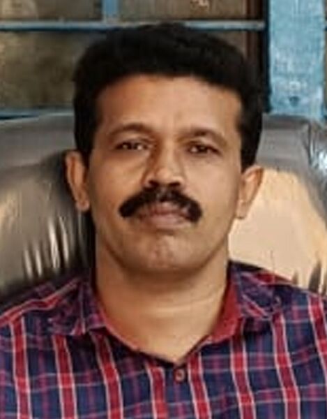 പ്രമാണം:48077 principal1.jpg