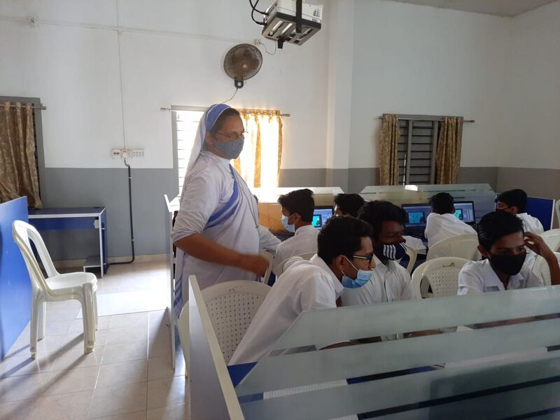 പ്രമാണം:Lkcamp2022 35052 (4).jpeg