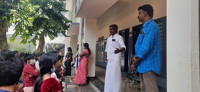 പ്രമാണം:SNTD22-TVM-44354-4.jpg