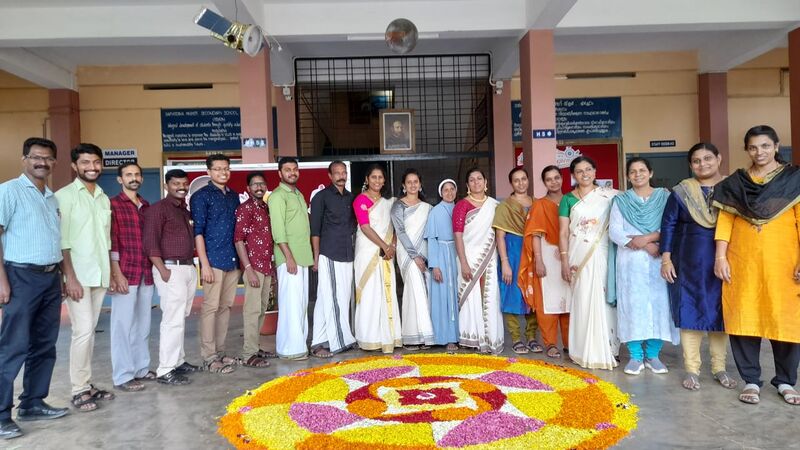 പ്രമാണം:15028 ഓണാഘോഷം 4.jpg