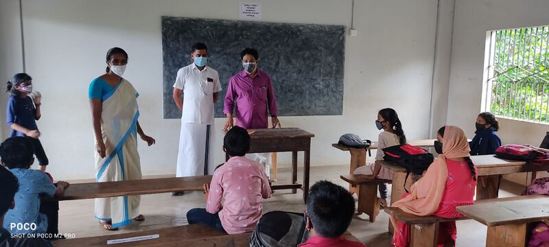 പ്രമാണം:18402 praveshanolsavam 2021-22 41.jpg