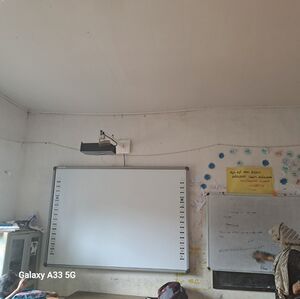 18557hi tech class room.jpg
