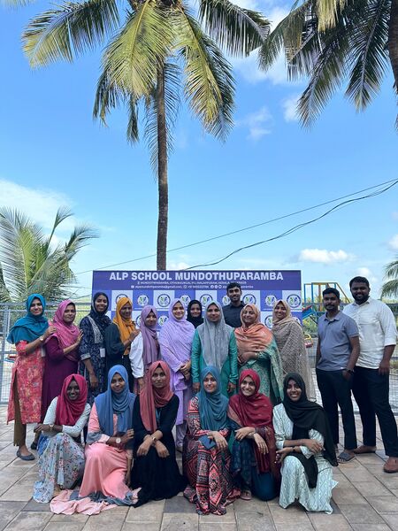 പ്രമാണം:19834-teacher's day2024-25.jpg