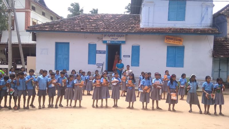 പ്രമാണം:21302-thunjan 19 4.jpg