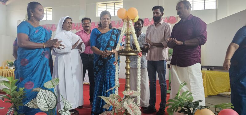 പ്രമാണം:44003 VIRALY 1 01.jpg