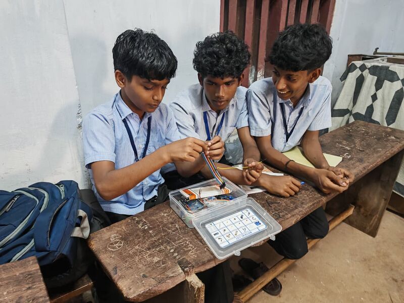 പ്രമാണം:45027 robotic expo3.jpg