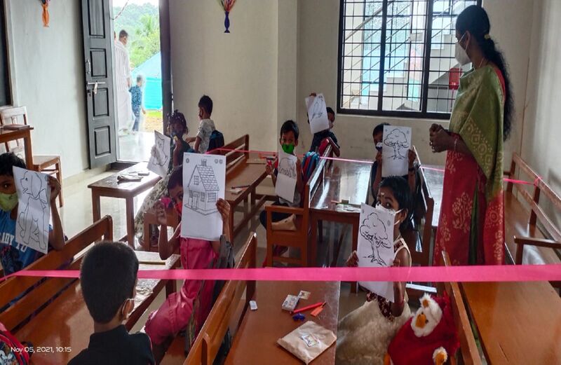 പ്രമാണം:BS21 KTM 31510 12.jpg