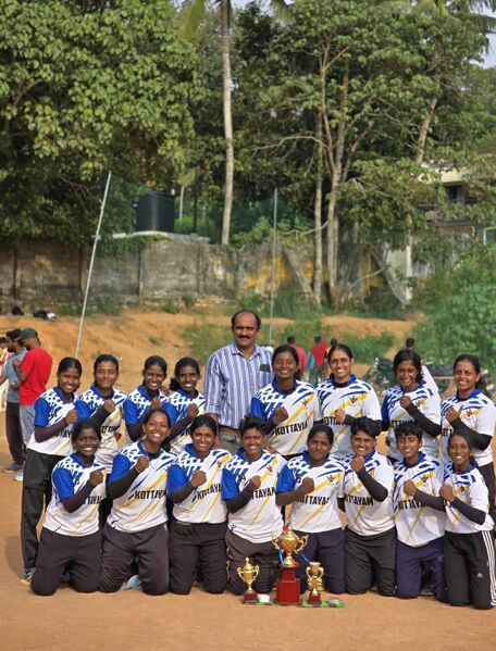 പ്രമാണം:Baseball team.jpeg