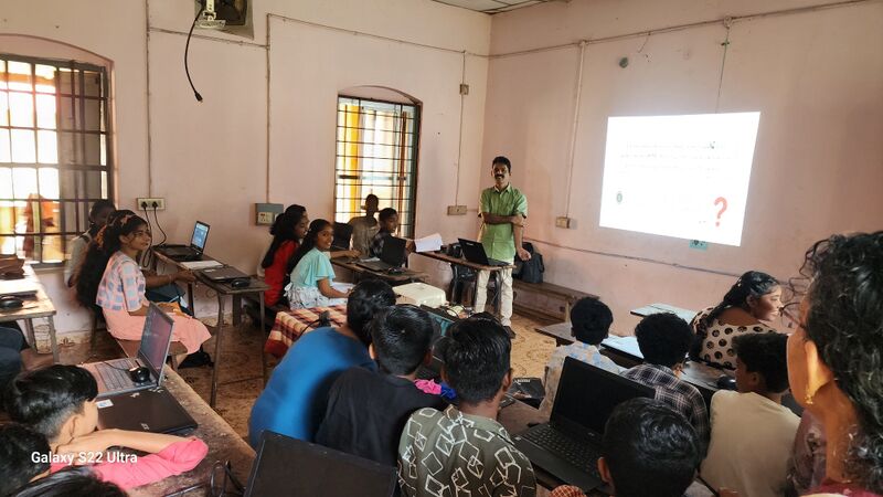 പ്രമാണം:LITTLE KITES PRILIMINARY CAMP.jpg