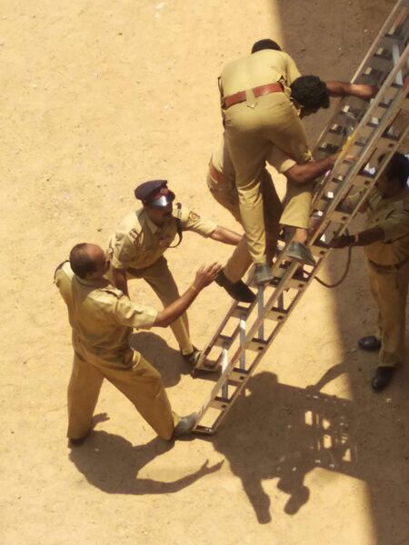 പ്രമാണം:Mock drill 1.jpg
