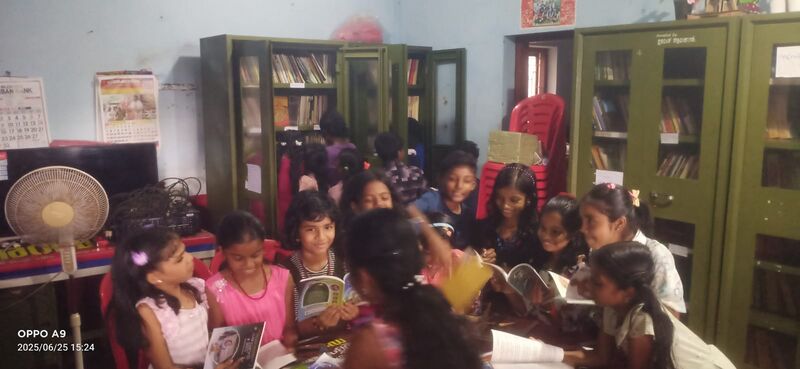 പ്രമാണം:12343 lib3.jpg