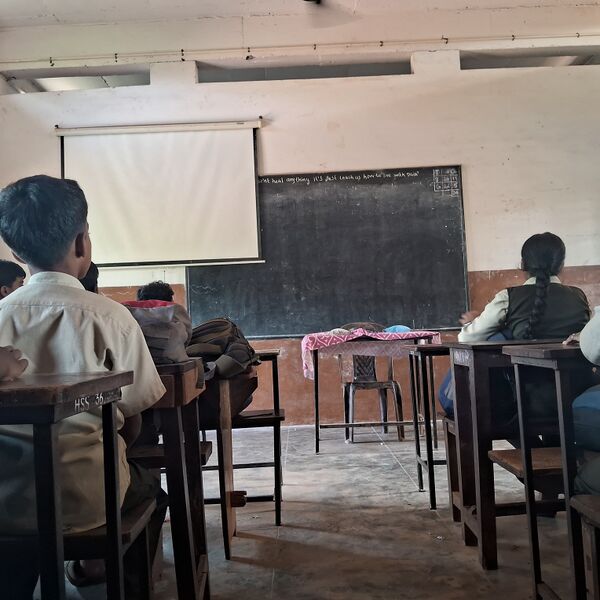 പ്രമാണം:14024 classroom.jpeg