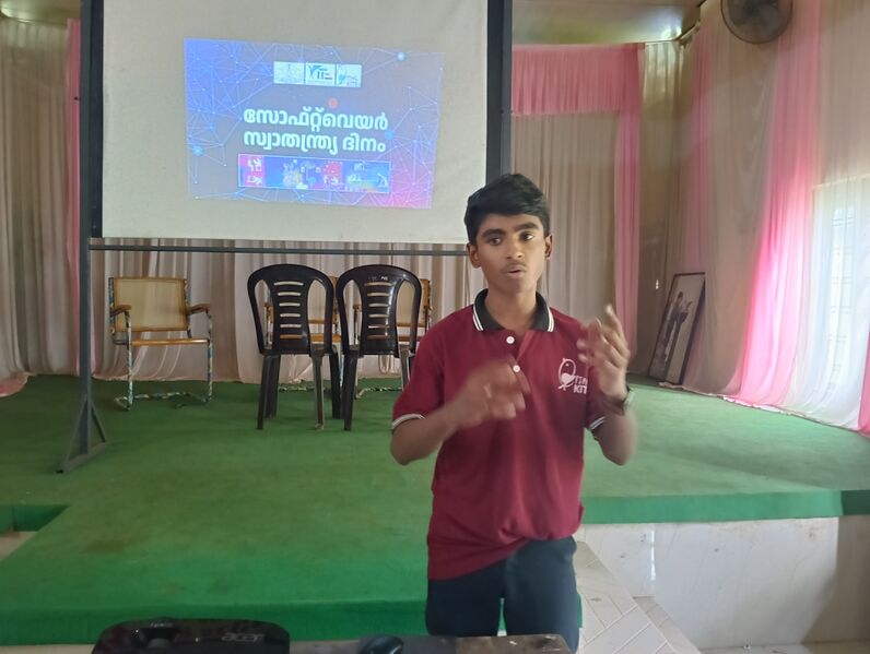 പ്രമാണം:14039 freedom fest.jpg