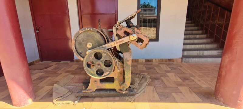 പ്രമാണം:15051 printing machine.jpg