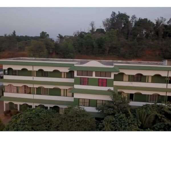 പ്രമാണം:15067 schoolphoto.jpeg