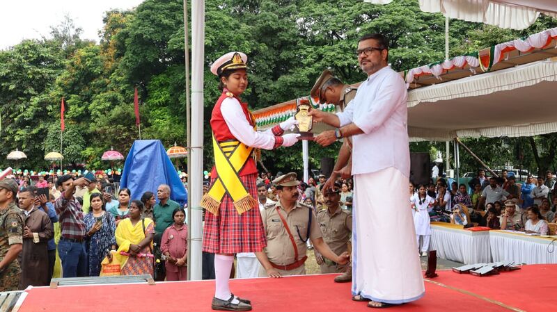 പ്രമാണം:21060 khs independence day 21.jpg