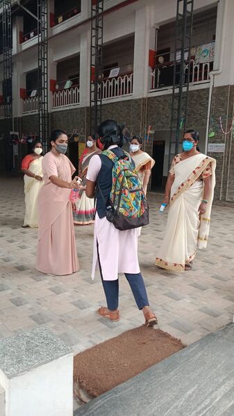 പ്രമാണം:26058 backtoschool3.jpeg