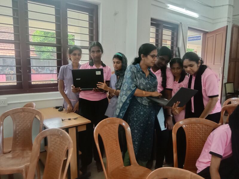 പ്രമാണം:27036 pkd lkcamp3.jpg