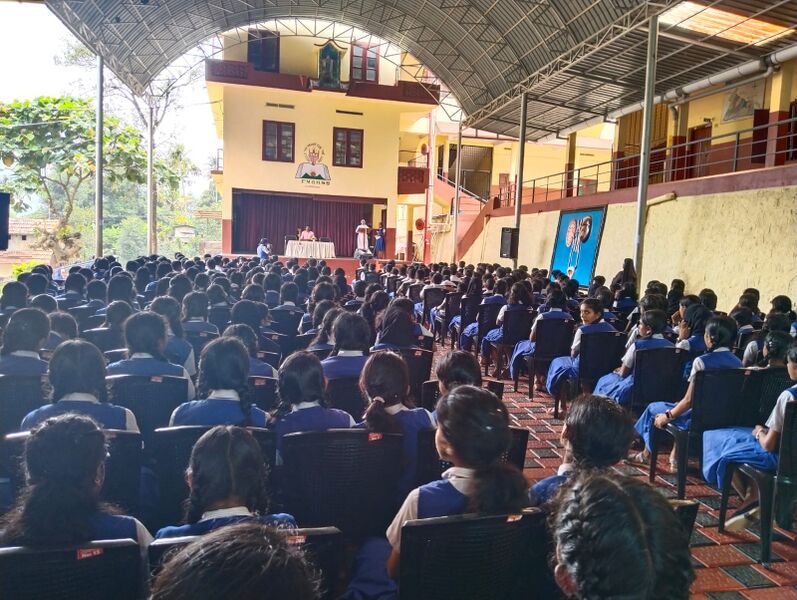 പ്രമാണം:29040-Vidhyarangam Kala Sahithya vedi Inaguration-1.jpg