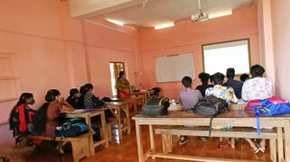 ഹൈടെക് ക്ലാസ്സ് മുറി