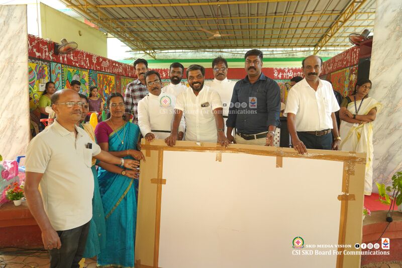 പ്രമാണം:BS TVM 44066 whit.jpeg