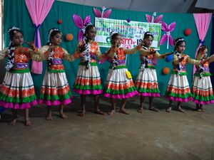 LP Group dance15366.jpg