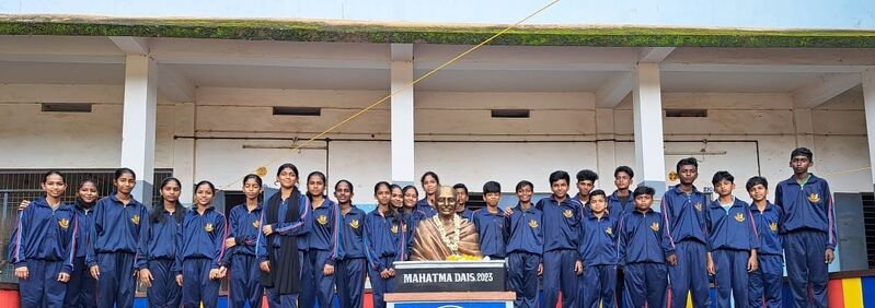 പ്രമാണം:Ncc batch 23-25.jpg