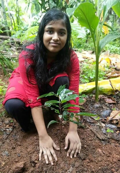 പ്രമാണം:14002 red9.jpeg