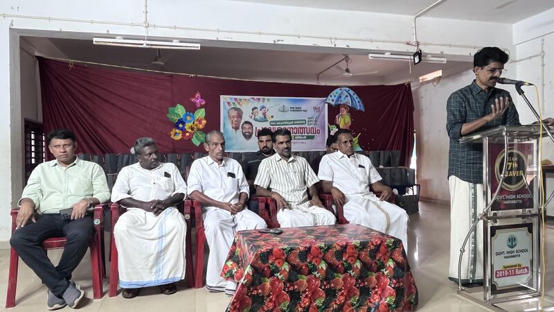 പ്രമാണം:15084 praveshanolsavam 2025 2.jpeg