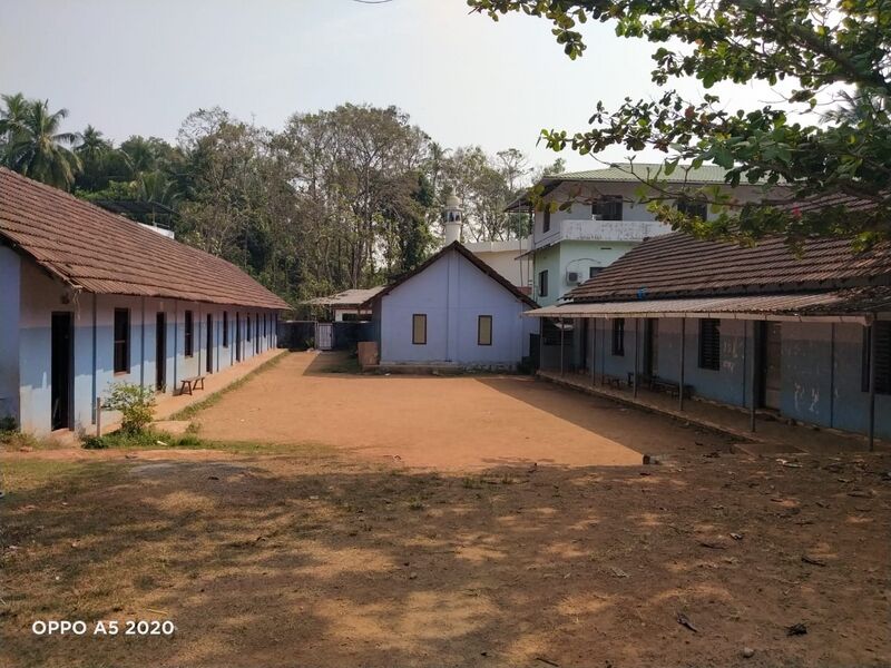 പ്രമാണം:16258 school-2.jpg