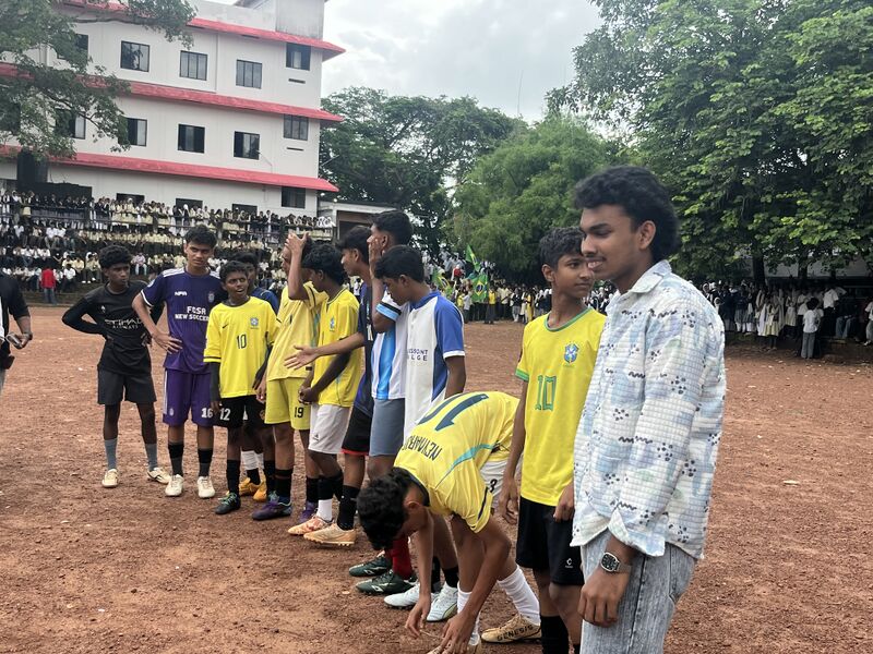 പ്രമാണം:17075-KKD-GOAL2026-TEAM2.jpg
