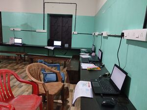 18471 computer lab.jpg