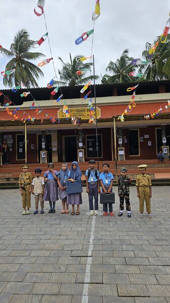 പ്രമാണം:19809 election6.jpg
