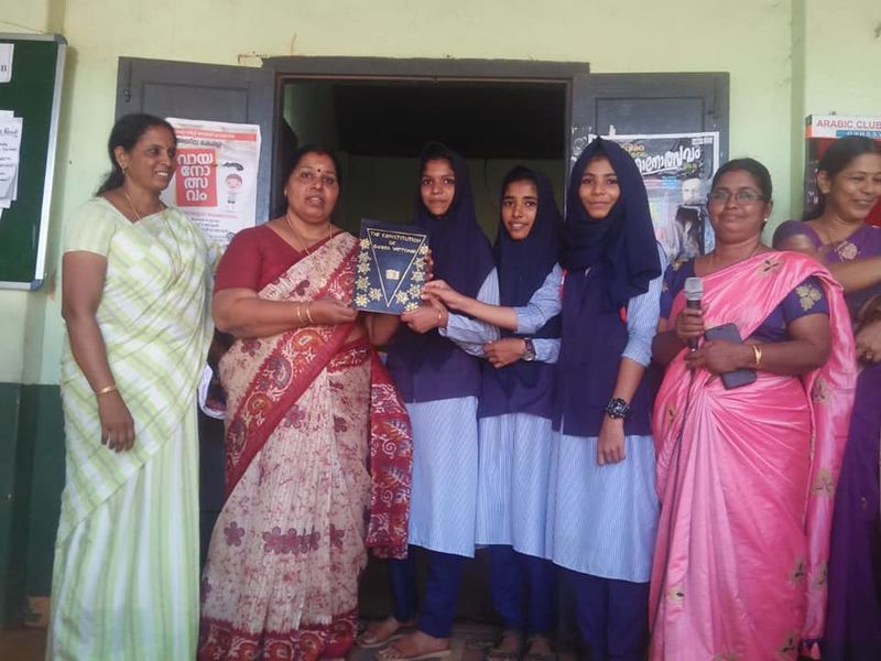 പ്രമാണം:20002 Naithikam1.jpg