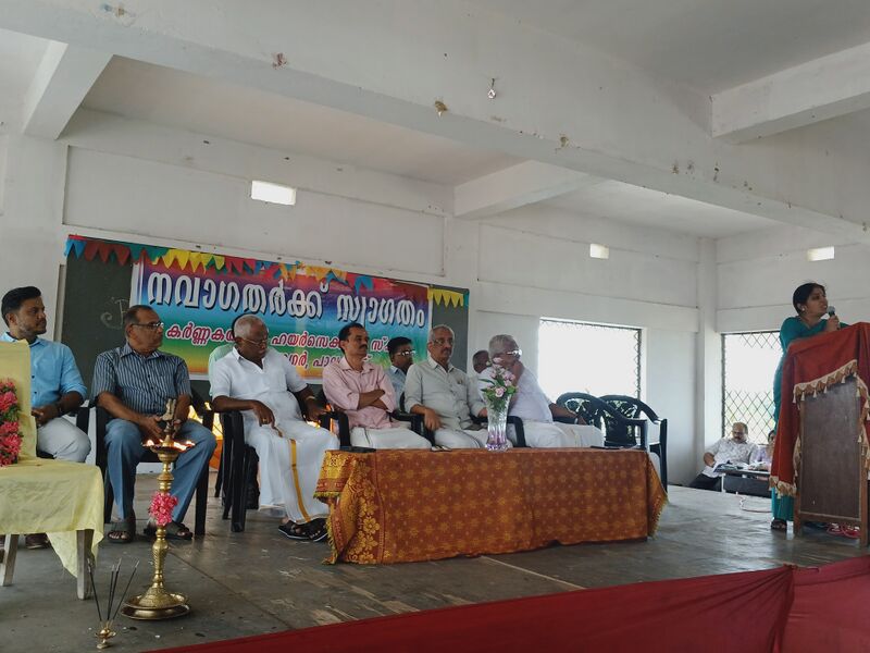 പ്രമാണം:21060 lk praveesh1.jpg