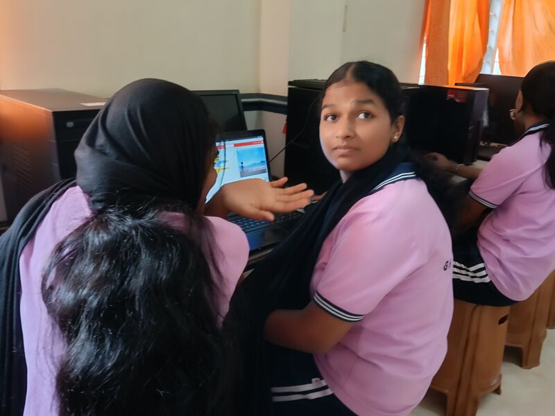 പ്രമാണം:28002-remedial class 6.jpg