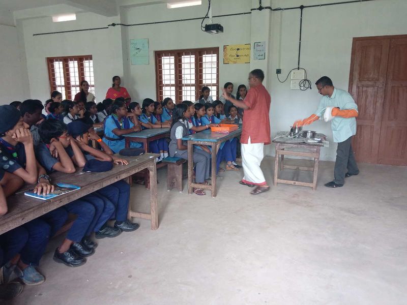 പ്രമാണം:28012 SC006.jpg