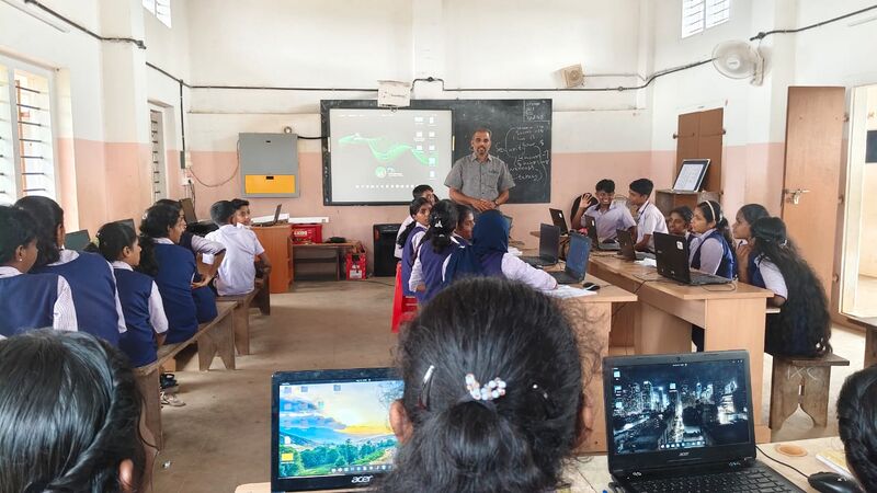 പ്രമാണം:32037 preliminary camp 1.jpg