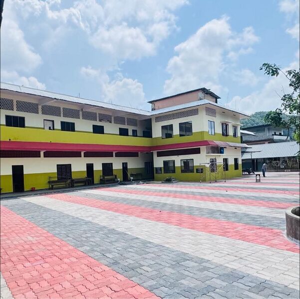 പ്രമാണം:32238 mmmumups.jpg