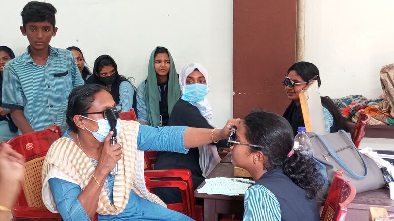 പ്രമാണം:35013 eye camp 3.jpg