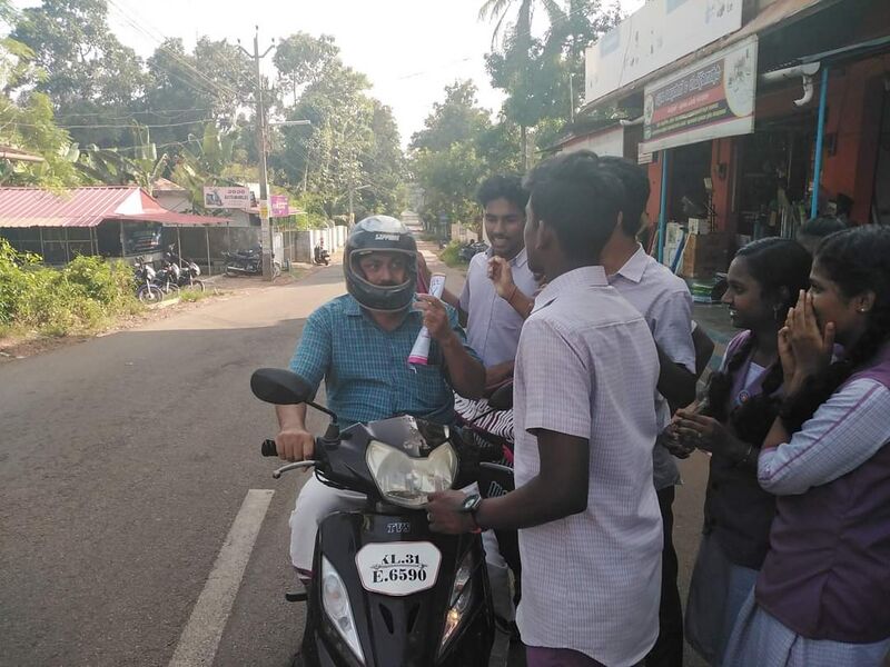 പ്രമാണം:36013.traffic.jpg