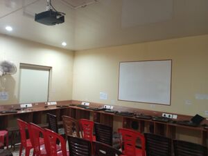 43002 hitech H.SI.Tlab2.jpg