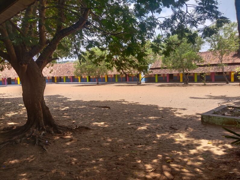 പ്രമാണം:43347 ente gramam.jpg