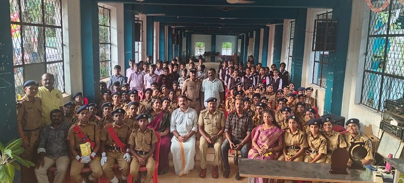 പ്രമാണം:44029 2486.jpg