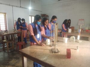 44049 HSS Physics lab.jpg