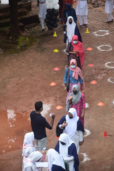 പ്രമാണം:BS21 MLP 48002 4.jpg